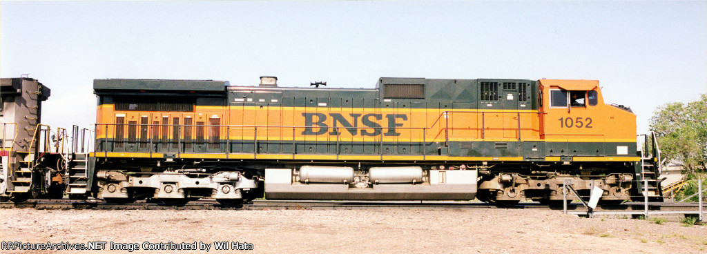 BNSF C44-9W 1052